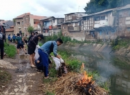 Satgas Sektor 21-04 Cikapundung Bersihkan Sungai dan Sosialisasikan Pengelolaan Sampah