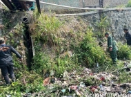 Satgas Sektor 21-07 Bersihkan Anak Sungai, Edukasi Warga Tetap Jaga Kebersihan Lingkungan