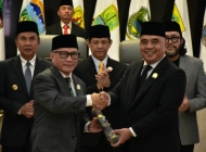 Syahrir Dilantik Menjadi PAW Anggota DPRD Provinsi Jawa Barat