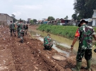 Ketahanan Pangan dan Penghijauan: Penanaman 300 Pohon Sukun di Bantaran Sungai Cisangkuy