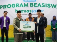 Baznas Jabar Kucurkan Beasiswa Bagi Mahasiswa Lokal Hingga Tunisia