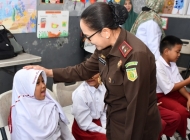 Kejati Jabar Gelar Pemeriksaan Mata dan Gigi Gratis di SDN Bojong Asih 02 Kabupaten Bandung