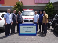 Penyerahan ambulans BRI Peduli untuk Yayasan Bandung Cinta Damai